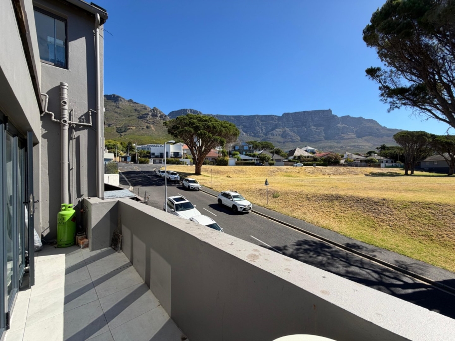 6 Bedroom Property for Sale in Vredehoek Western Cape